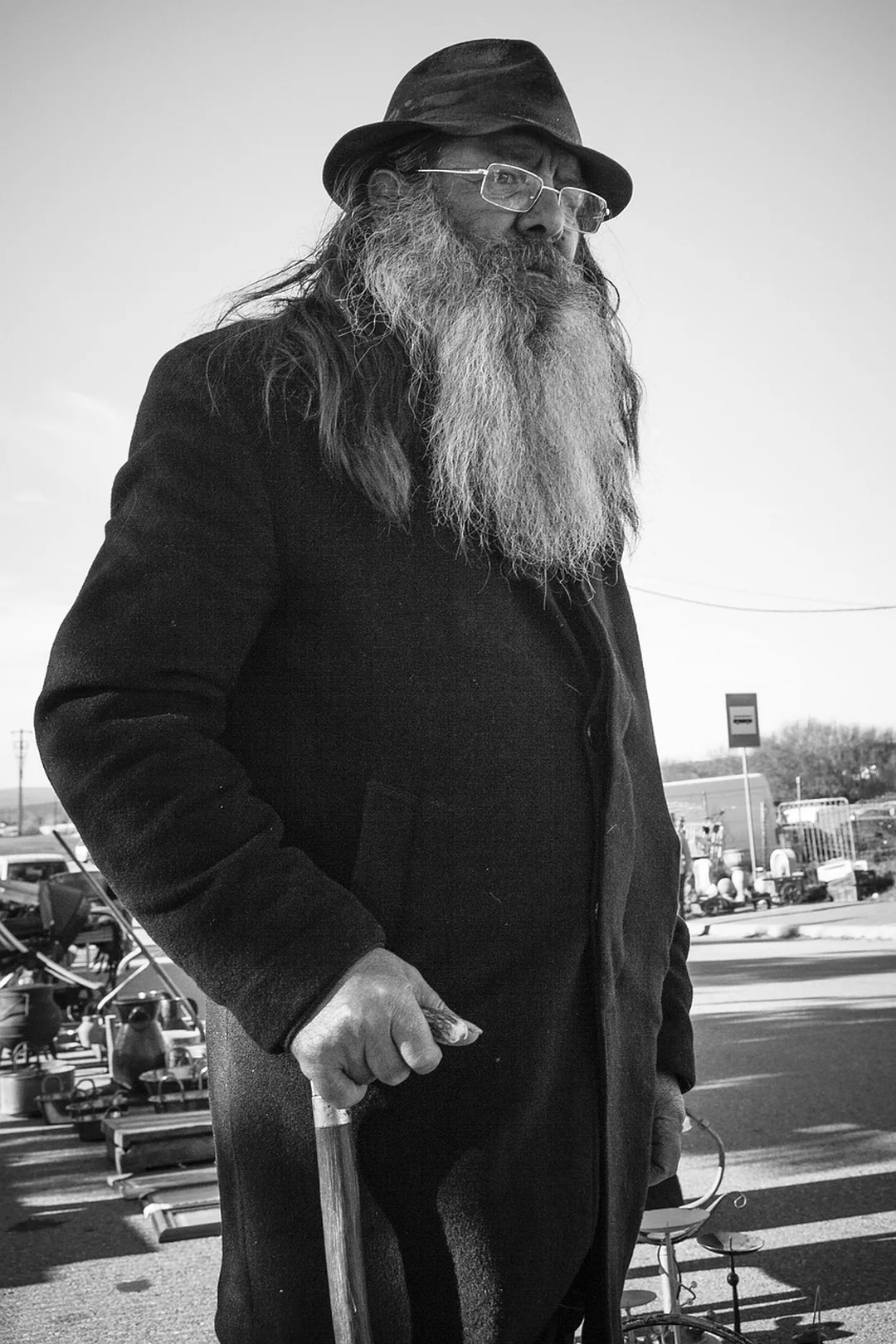 Jak działa automatyzacja sprzedaży hurtowni - gypsy, portugal, adult, wholesale, beard, sunglasses, hat, market, jumble sale, walking stick, portalegre, gypsy, gypsy, gyps