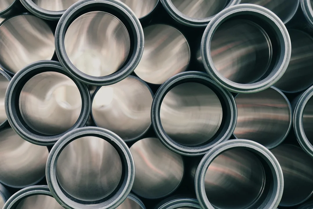 Najlepszy system rezerwacji online hotelu – kryteria wyboru - pipe system, tube, construction site, light, cable, industry, system, connection, flow through, embarrassed, plug-in system, 